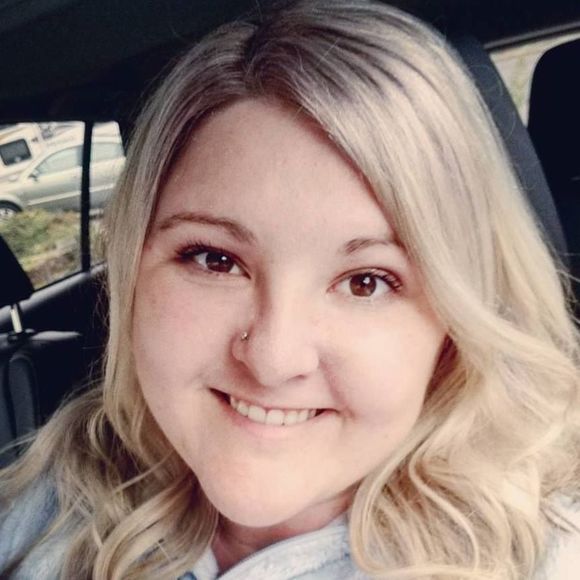 Meet your Posher, Jessica - Picture 1 of 1